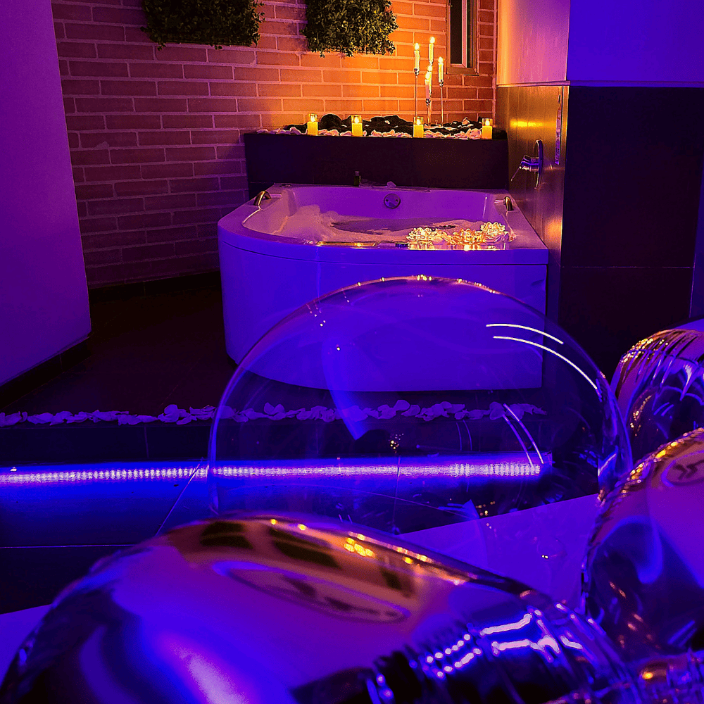 DECO_LUXURY_JACUZZI